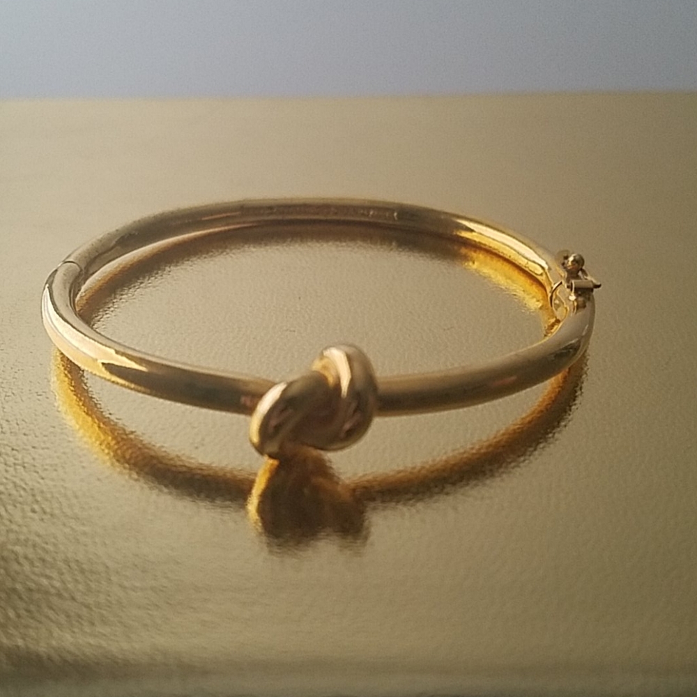 [Kate Spade] Gold Tone Knot Hinge Bracelet